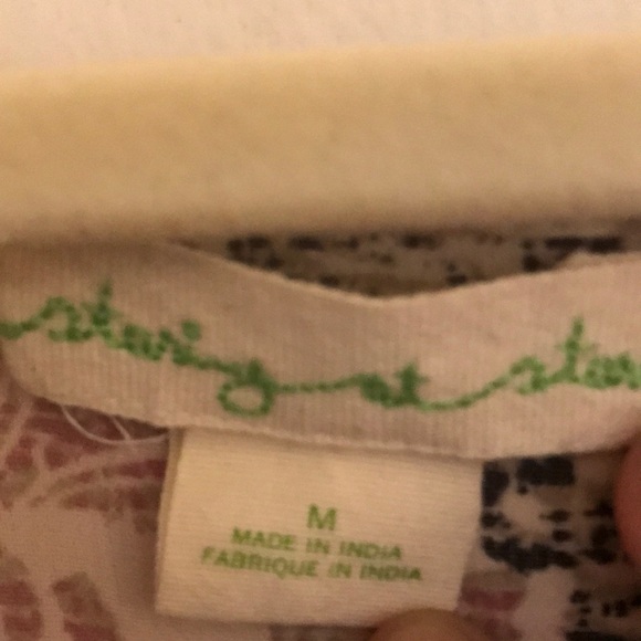 Urban Outfitters Staring at Stars Flowy Print Top - Picture 2 of 4